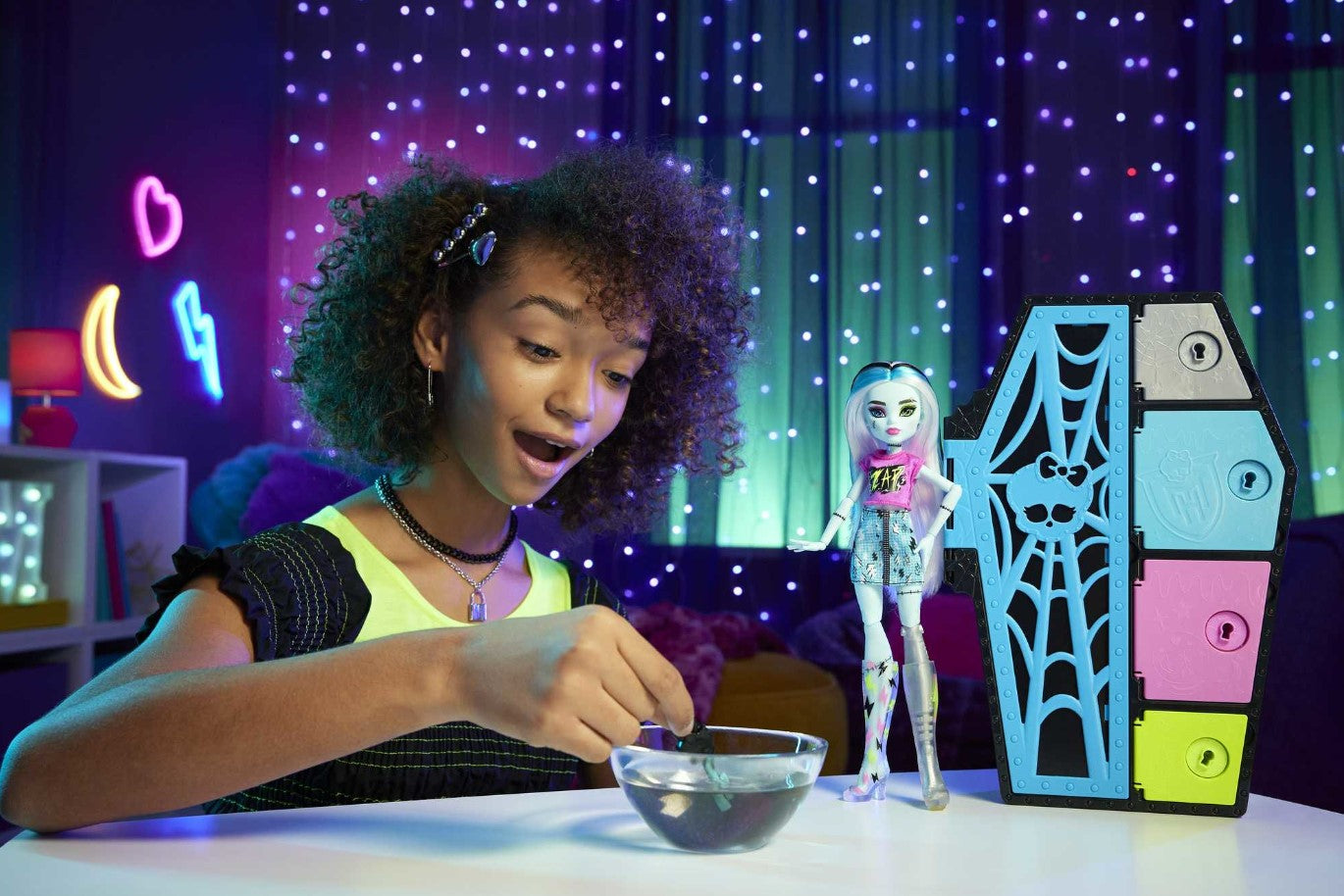 MONSTER HIGH Straszysekrety Frankie HKY62 /4