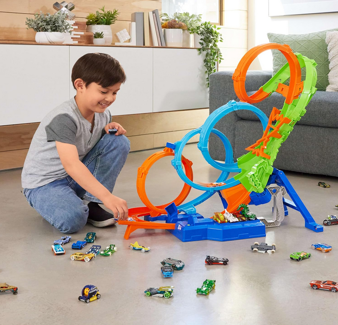 Hot wheels action poczwórna pętla kraks