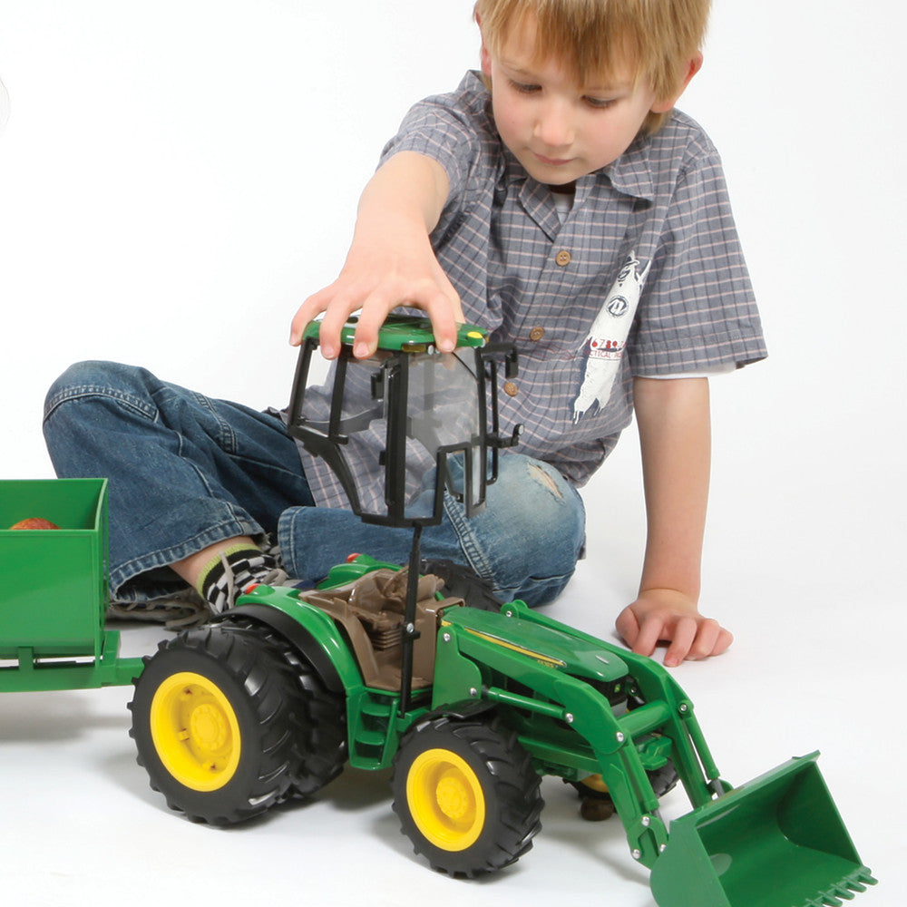 TOMY John Deere 6830 traktor+koła św/dźw 42425/4