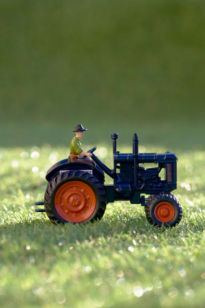 TOMY Fordson Major ed.specj.100-LAT 43293