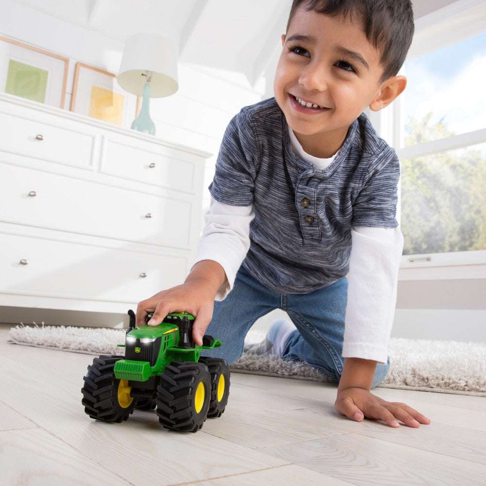 TOMY John Deere traktor Mons 2-pak św/dźw 46670/4