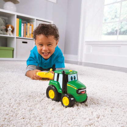 John deere zdalnie sterowany traktor johnny