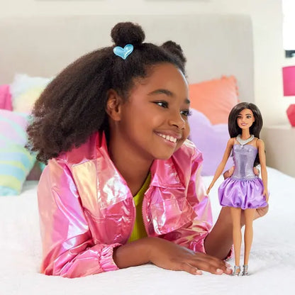 Barbie lalka Fashionistas, fioletowy strój