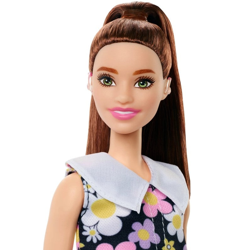 Barbie lalka Fashionistas w suk HBV19 GRB55