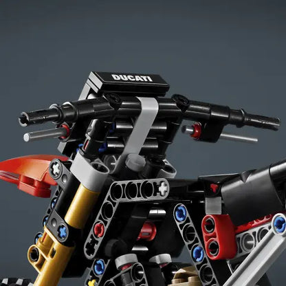 Lego Technic - Motocykl Ducati Desmo450 MX Factory