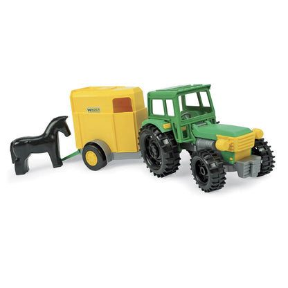 Farmer traktor z przyczepą na konia