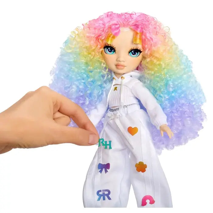 Rainbow high air brush and create