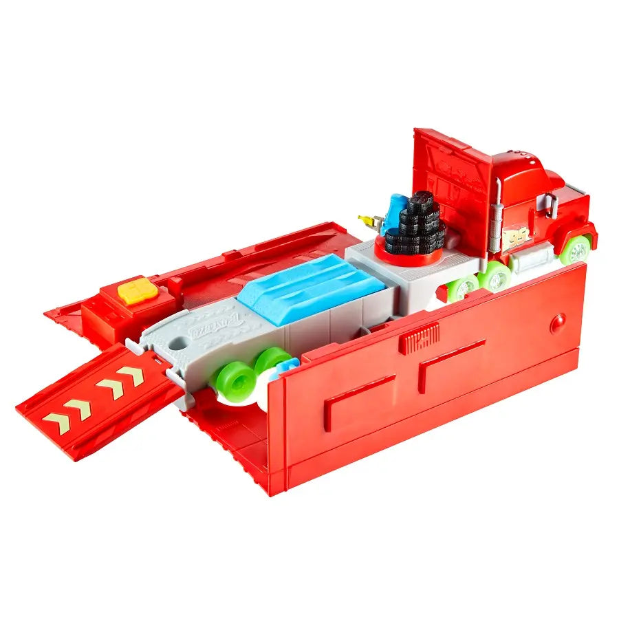 Cars Maniek transporter 2w1