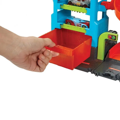 Hot Wheels City Zakręcona megamyjnia + autko