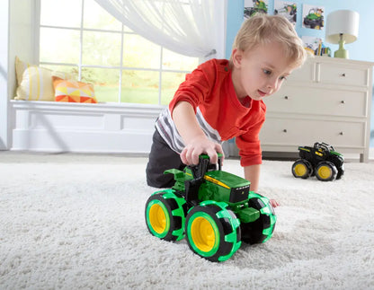 Traktor john deere monster świecące opony