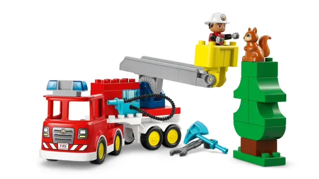 Lego Duplo - Wóz strażacki z wężem i strażakiem