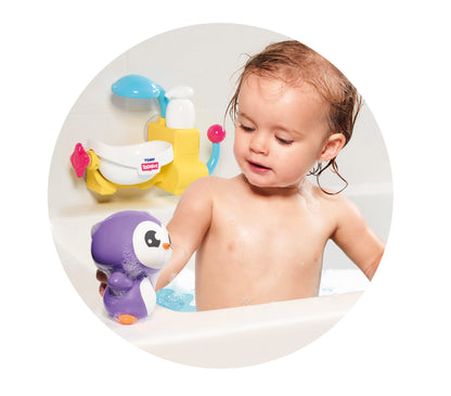 TOMY TOOMIES prysznic pingwina E72610