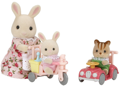 SYLVANIAN Trójkołowy rower z zabawkami 05040