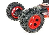 Auto na radio, napęd 4x4, światła