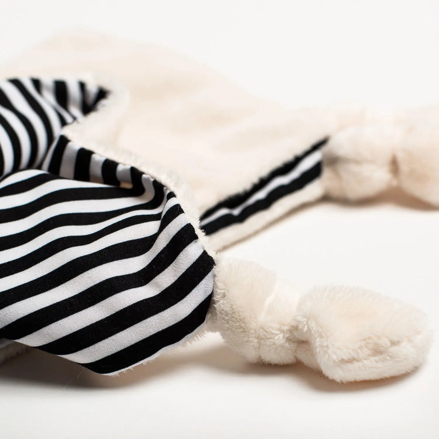 Whisbear doudou kocyk przytulanka królik kremowy