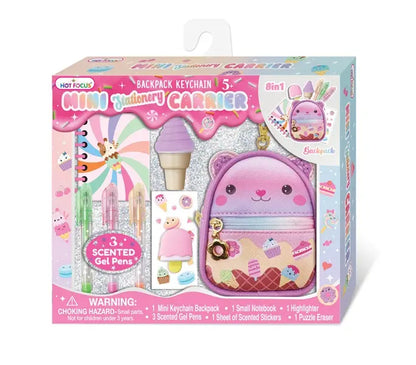 Zestaw miniaturek z mini plecaczkiem, Lody