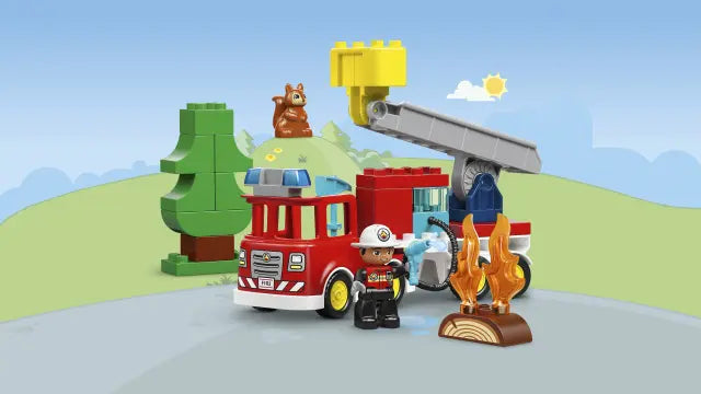 Lego Duplo - Wóz strażacki z wężem i strażakiem