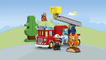 Lego Duplo - Wóz strażacki z wężem i strażakiem