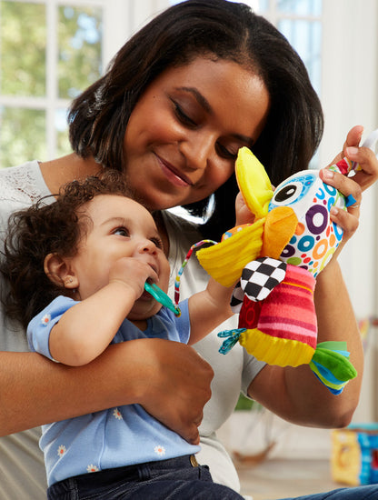 TOMY LAMAZE pelikan Oskar z rybką  L27518
