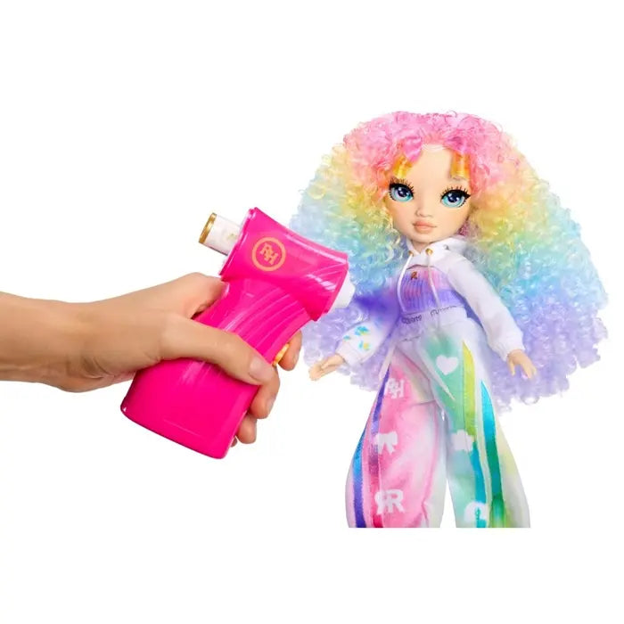 Rainbow high air brush and create