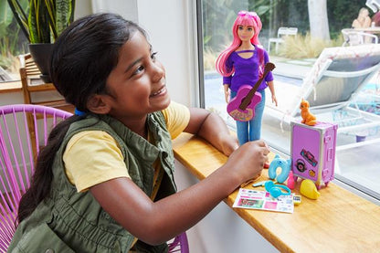 Barbie Daisy z kotkiem w podróży FWV26 /6