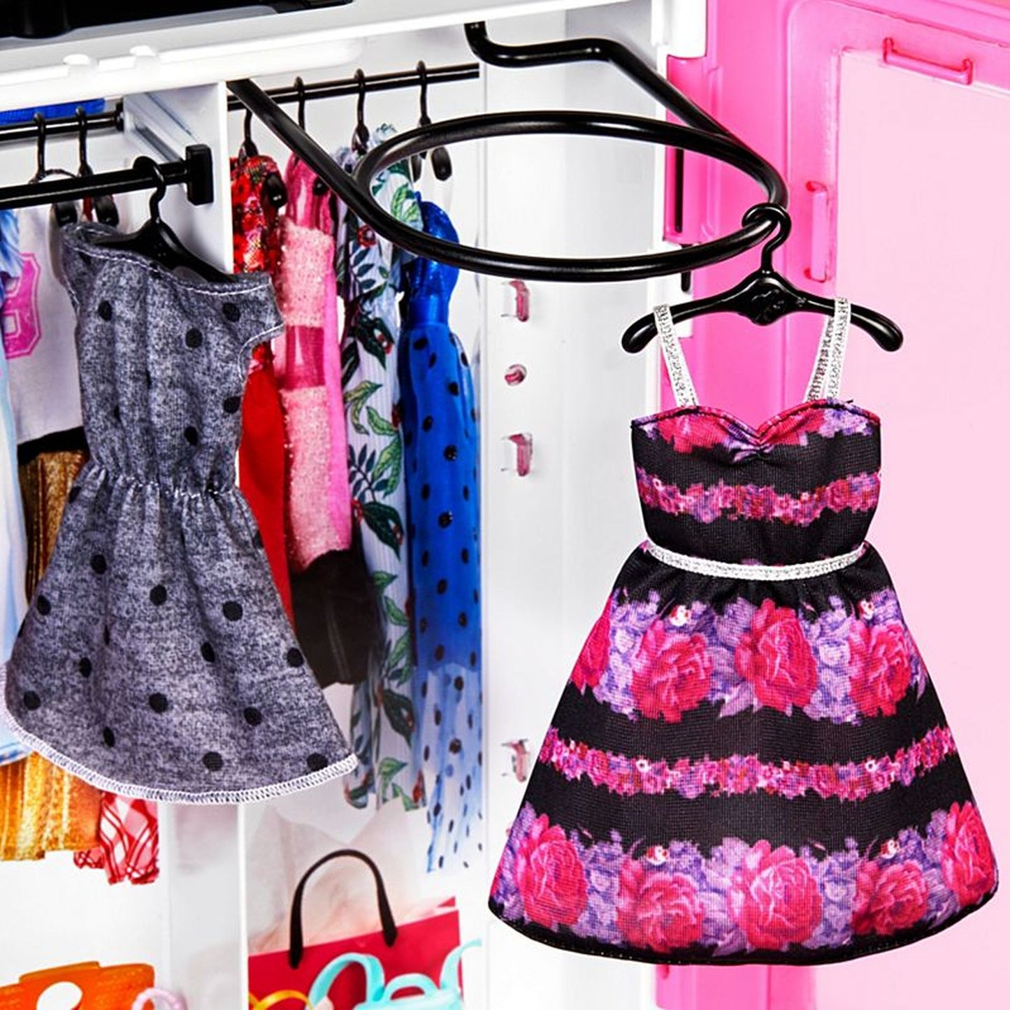 Barbie szafa na ubranka+lalka GBK12 /3