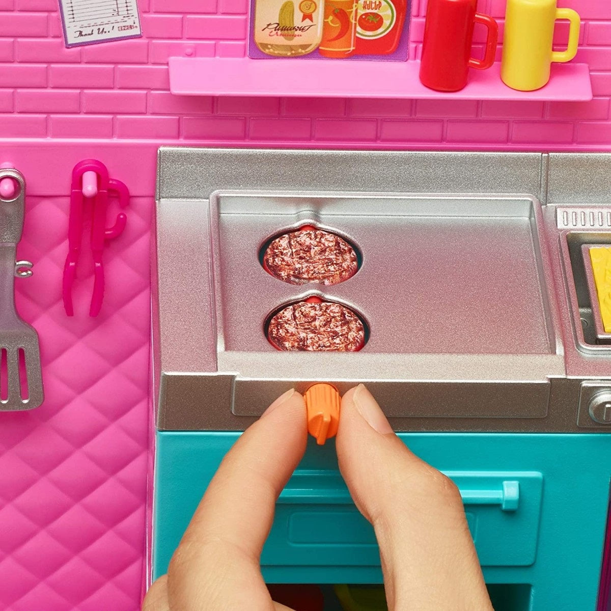 Barbie food truck + rodzina lalek GWJ58 /1