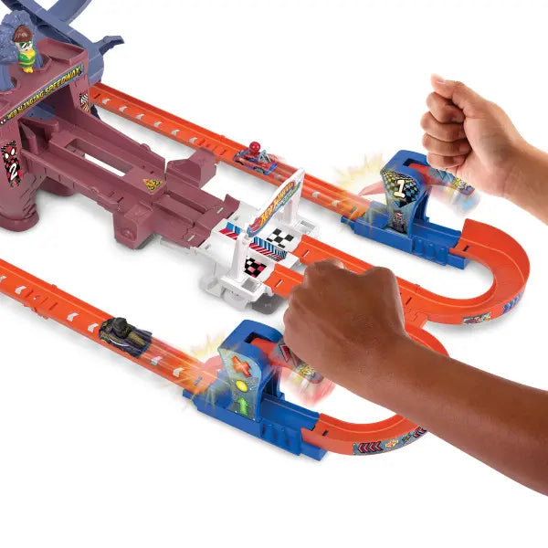 Hot Wheels Marvel Spiderman tor Races Verse