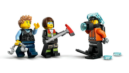Lego City Zestaw z helikopterem, wozem strażackim i łodzią podwodną