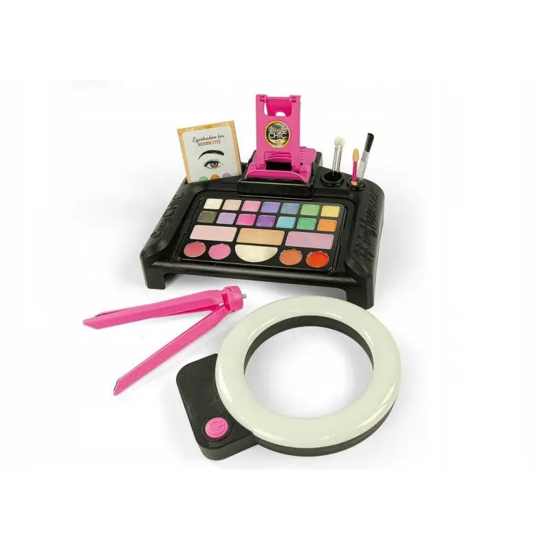 Crazy chic studio make-up