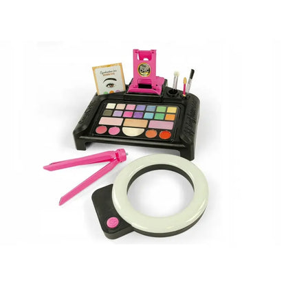 Crazy chic studio make-up