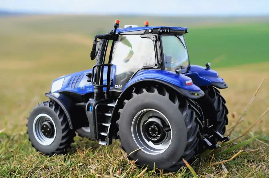 Britains New Holland T8.435 traktor