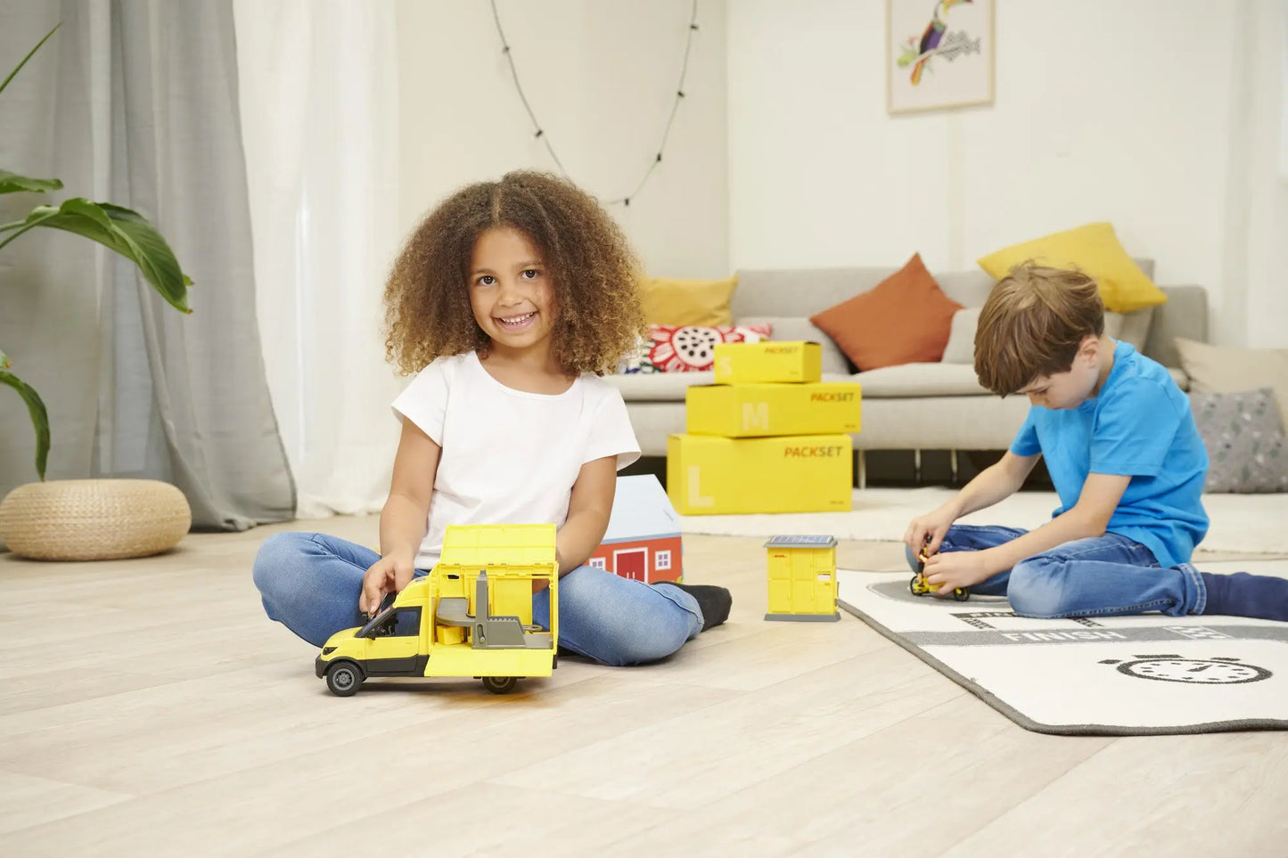 Zestaw z pojazdem DHL 25cm