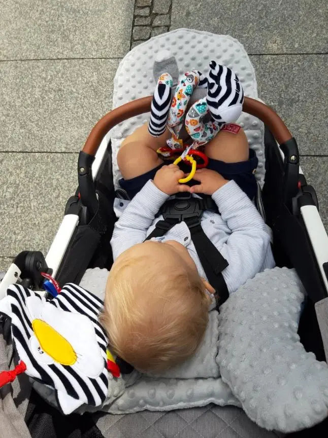 Moms care grzechotka na wózek biało-czarna
