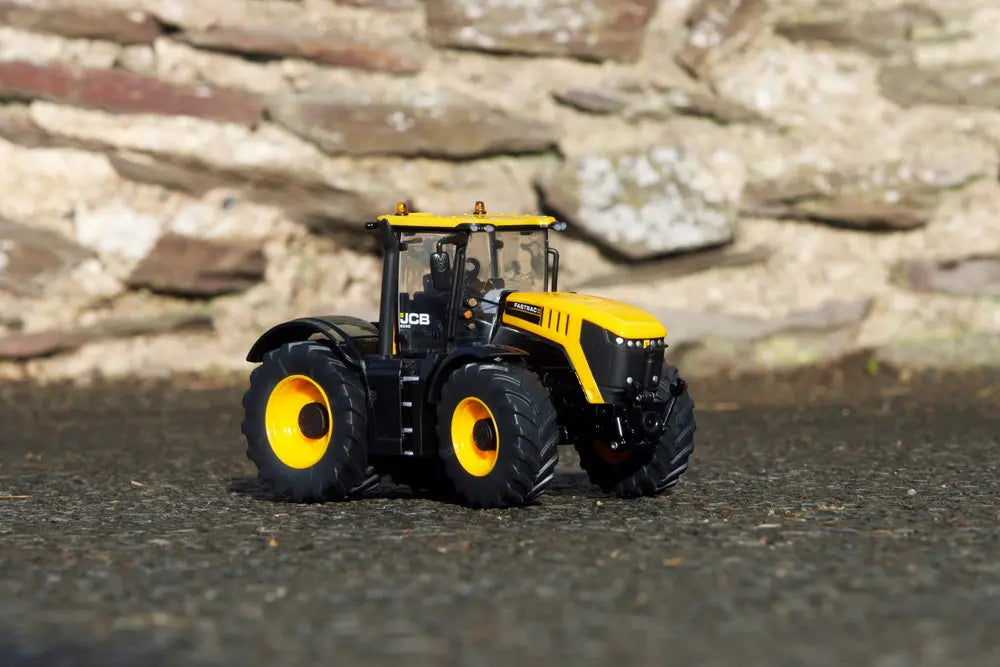 Tomy britains britains traktor fastrac jcb 8330