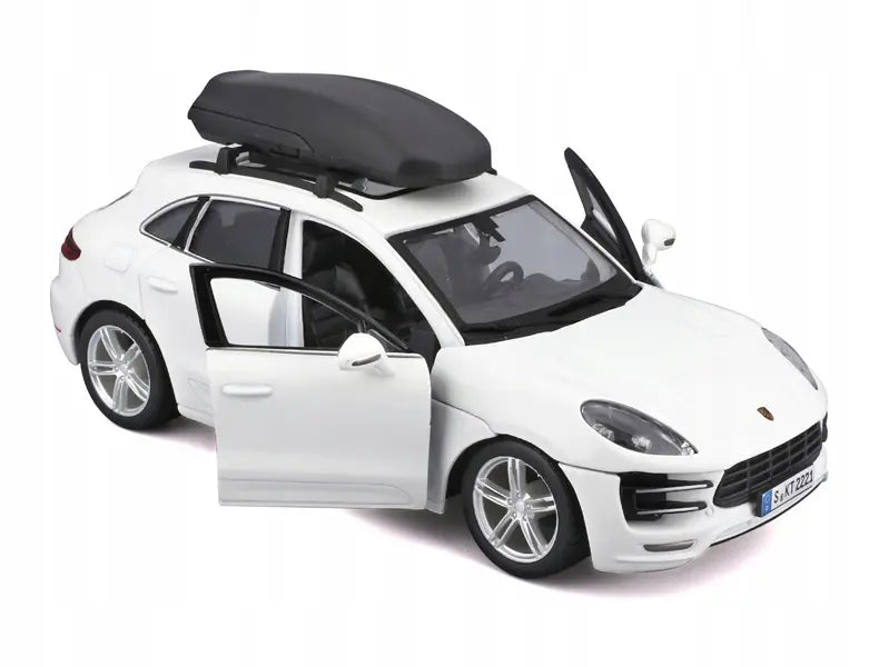 BBU 1:24 Eurotrek PorscheMacan Touring white 23013