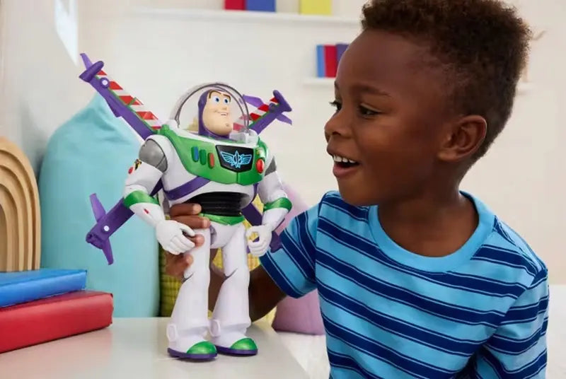 Toy Story 5 Buzz Astral rozkładający skrzydła