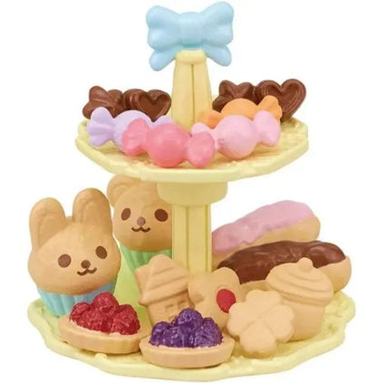 Sylvanian Families stół, krzesła i mnóstwo słodkości