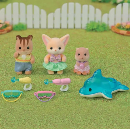 Sylvanian Families zabawa w basenie Baby Trio