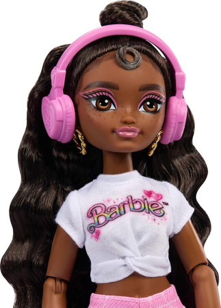 Barbie Dream Besties lalka na wrotkach JFX97