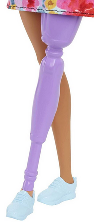 Barbie lalka Fashionistas z protezą  HBV21