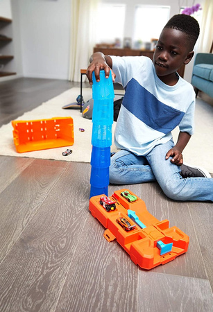 Hot Wheels TB zestaw Kaskaderskie pętle skrzynka FLK89  FLK89